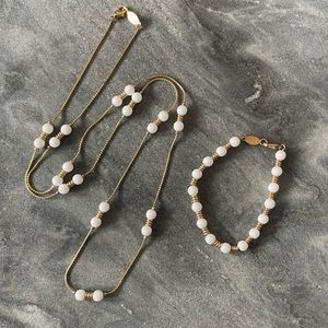 Vintage Carolina Herrera Gold Pearl Necklace Bracelet Set